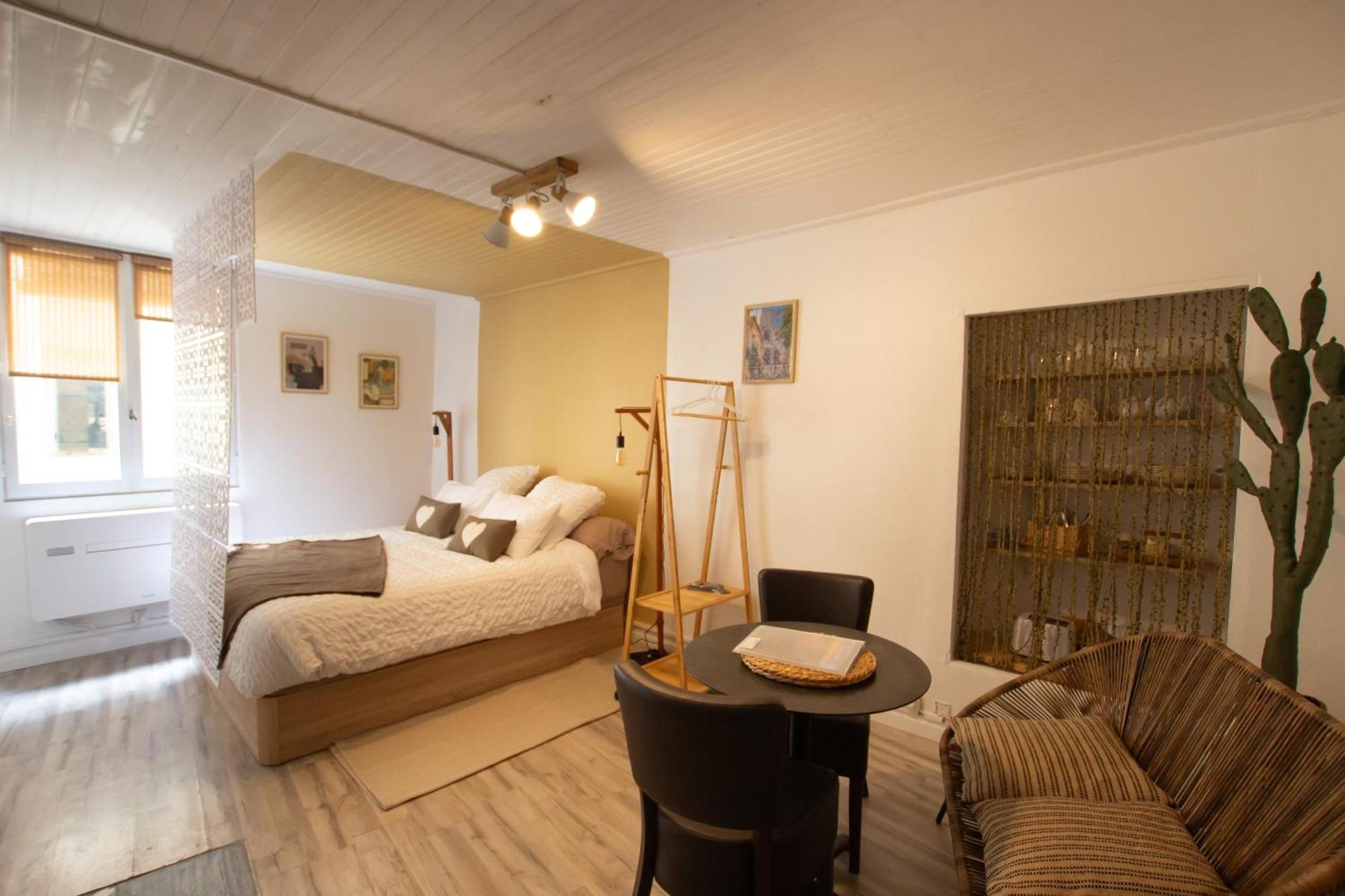 Cosy Caud, Appart En Plein Coeur Du Centre Historique Arles Eksteriør bilde